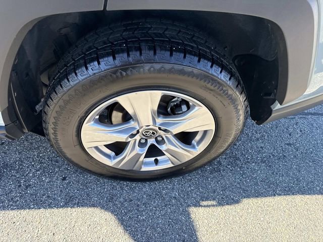 Used 2023 Toyota RAV4 XLE image 15