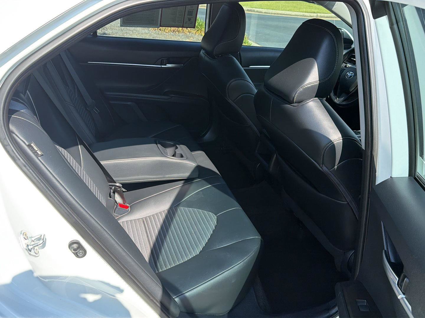 Used 2024 Toyota Camry SE FWD image 12