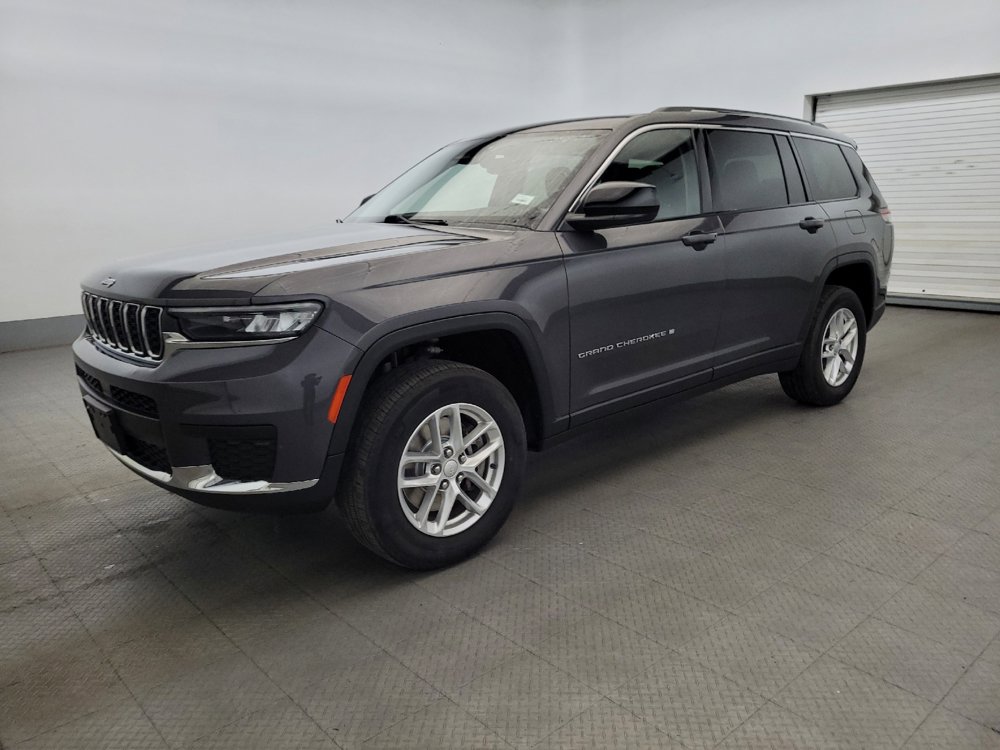 Used 2022 Jeep Grand Cherokee L Laredo w/ Luxury Tech Group I AWD/4WD image 2