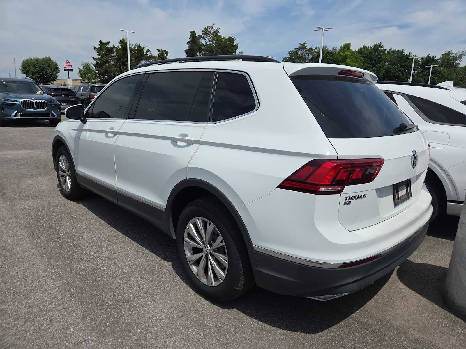 Used 2018 Volkswagen Tiguan SE AWD/4WD image 4