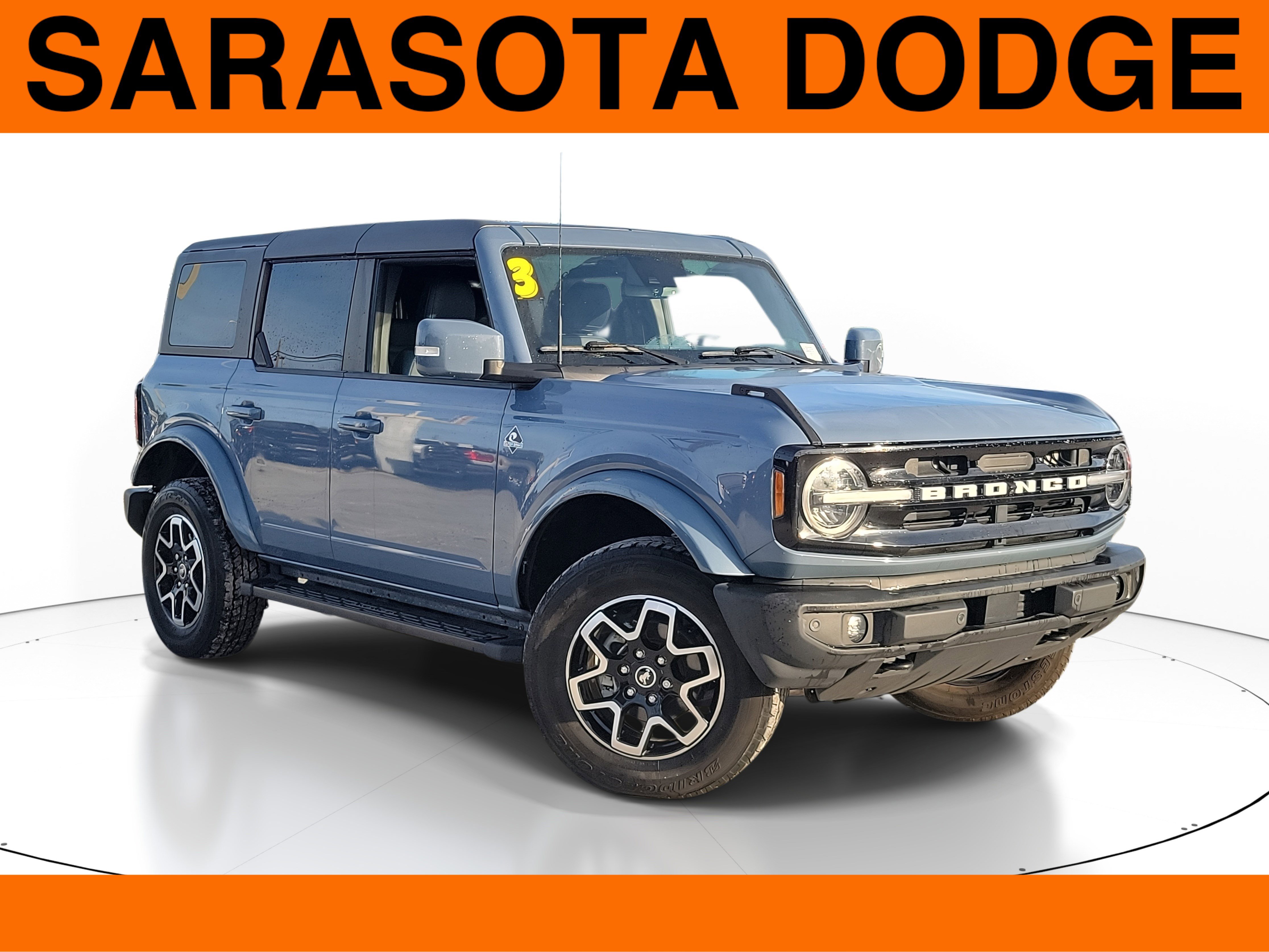 Used 2023 Ford Bronco Outer Banks image 1
