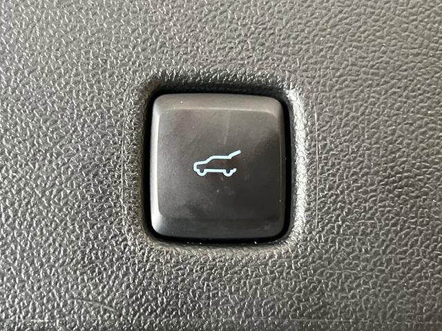 Used 2022 Ford Escape SEL w/ Technology Package image 6