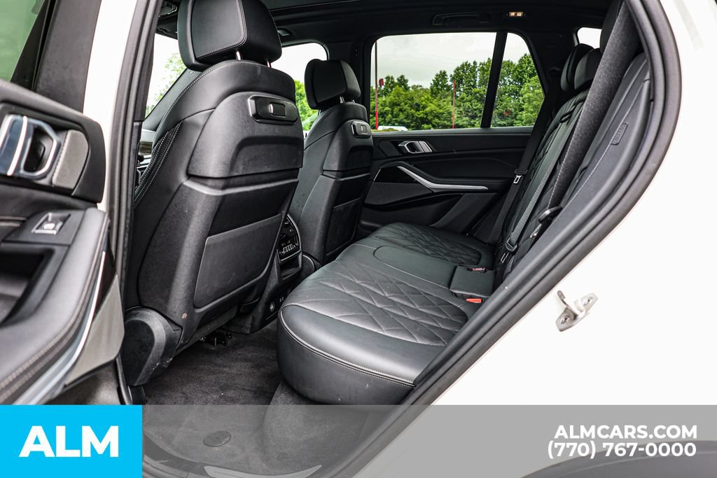 Used 2024 BMW X5 xDrive50e AWD/4WD image 18