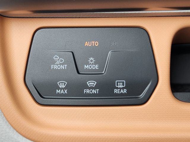 New 2025 Volkswagen ID. Buzz Pro S Plus image 20