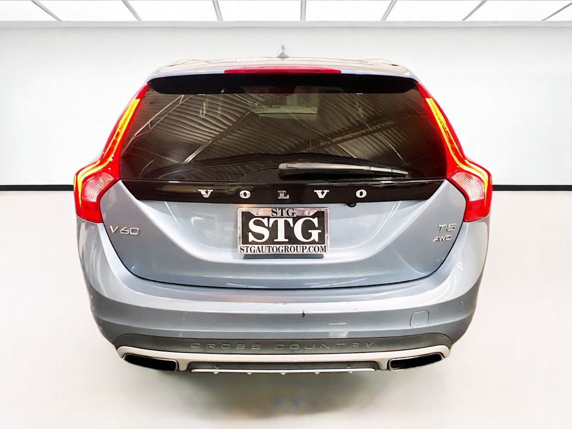 Used 2018 Volvo V60 T5 Cross Country w/ Convenience Package AWD/4WD image 5
