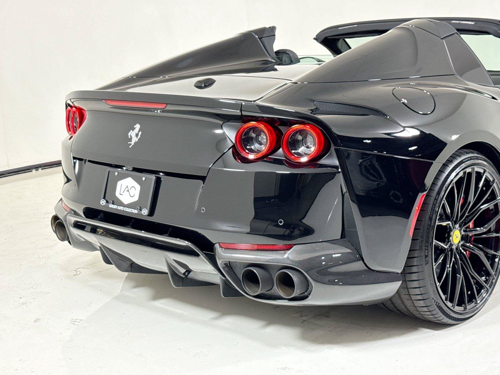 Used 2021 Ferrari 812 GTS RWD image 40