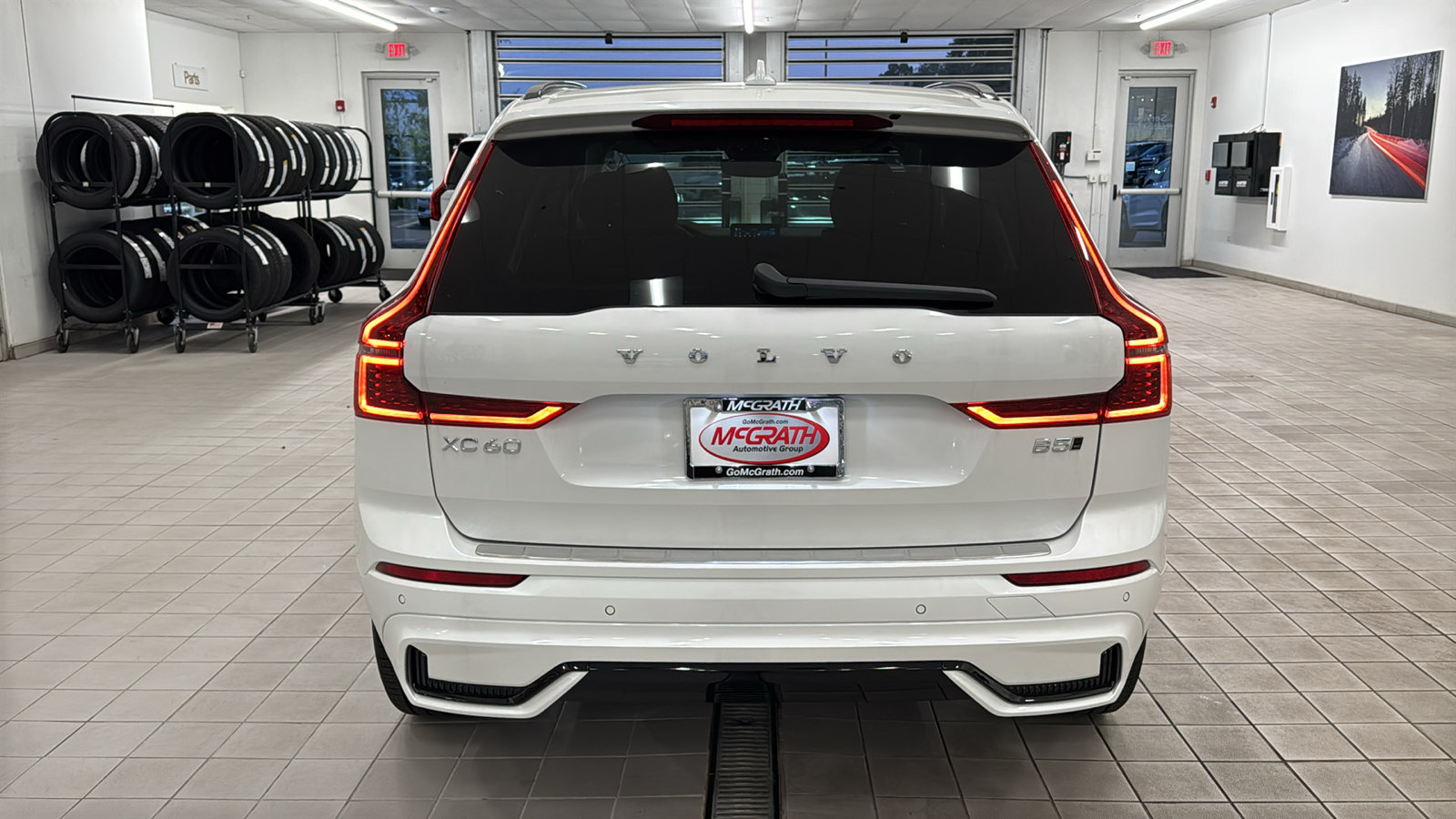 New 2027 Volvo XC60 B5 Core AWD/4WD image 6