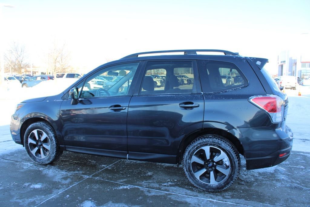 Used 2017 Subaru Forester 2.5i Premium image 4