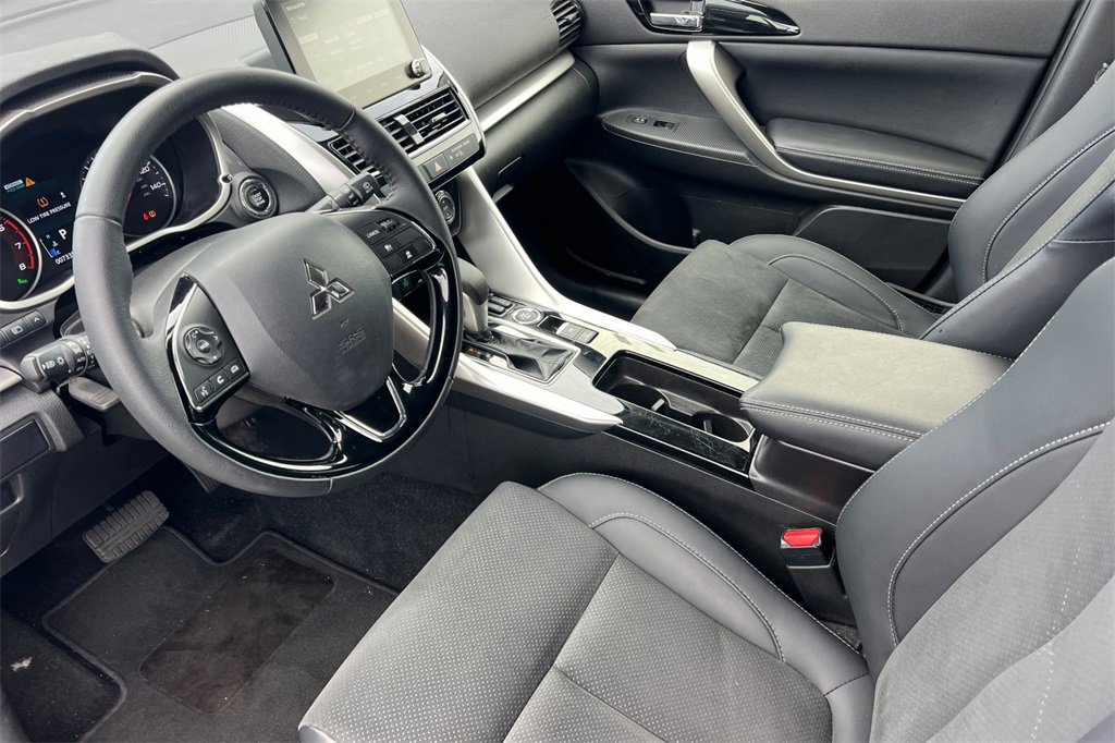 Used 2025 Mitsubishi Eclipse Cross Black Edition image 12