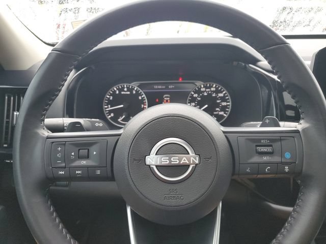 Used 2025 Nissan Pathfinder SV w/ SV Premium Package FWD image 24