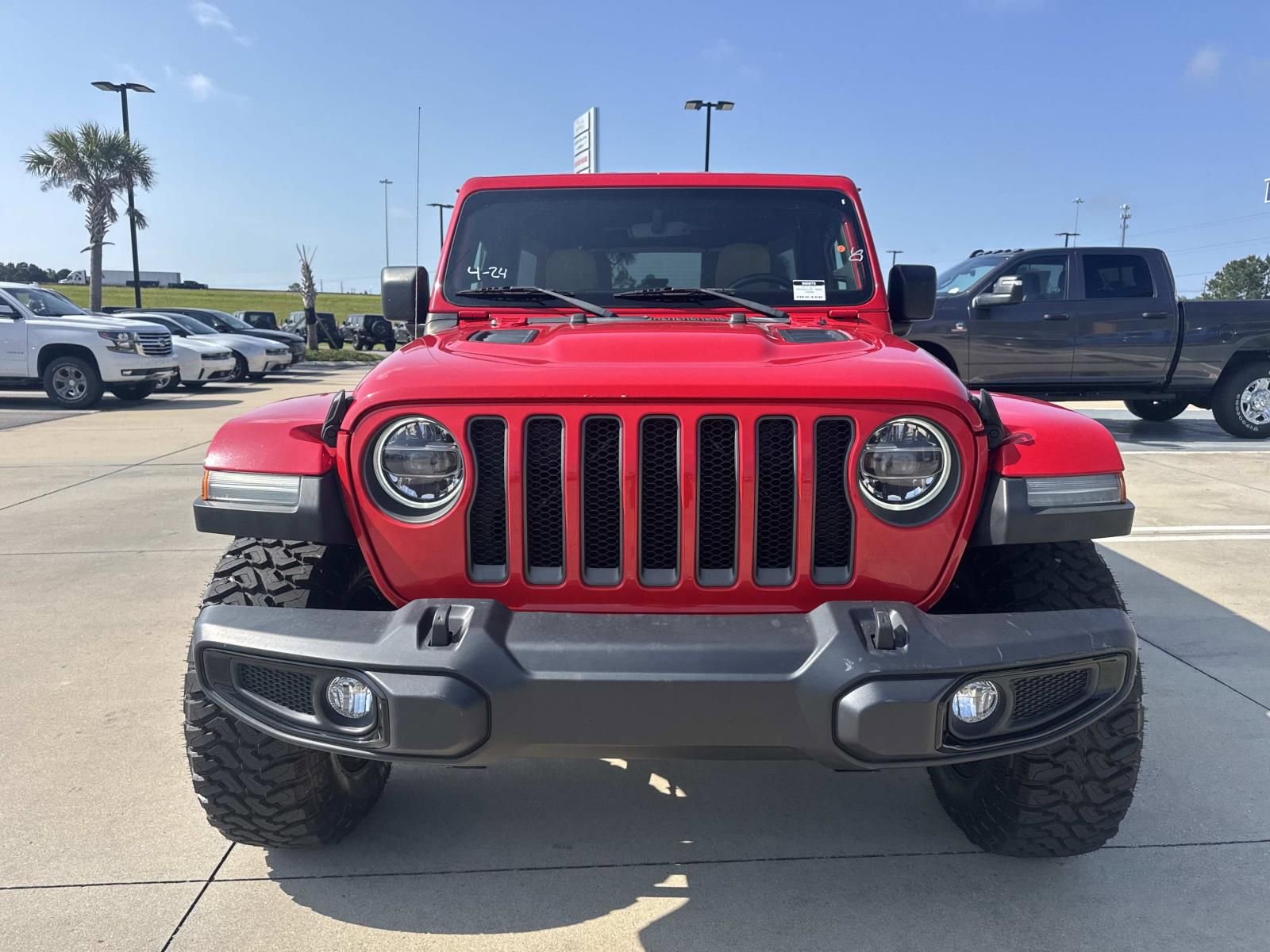 Used 2018 Jeep Wrangler Unlimited Rubicon w/ Uconnect 4C Nav & Sound Group AWD/4WD image 2