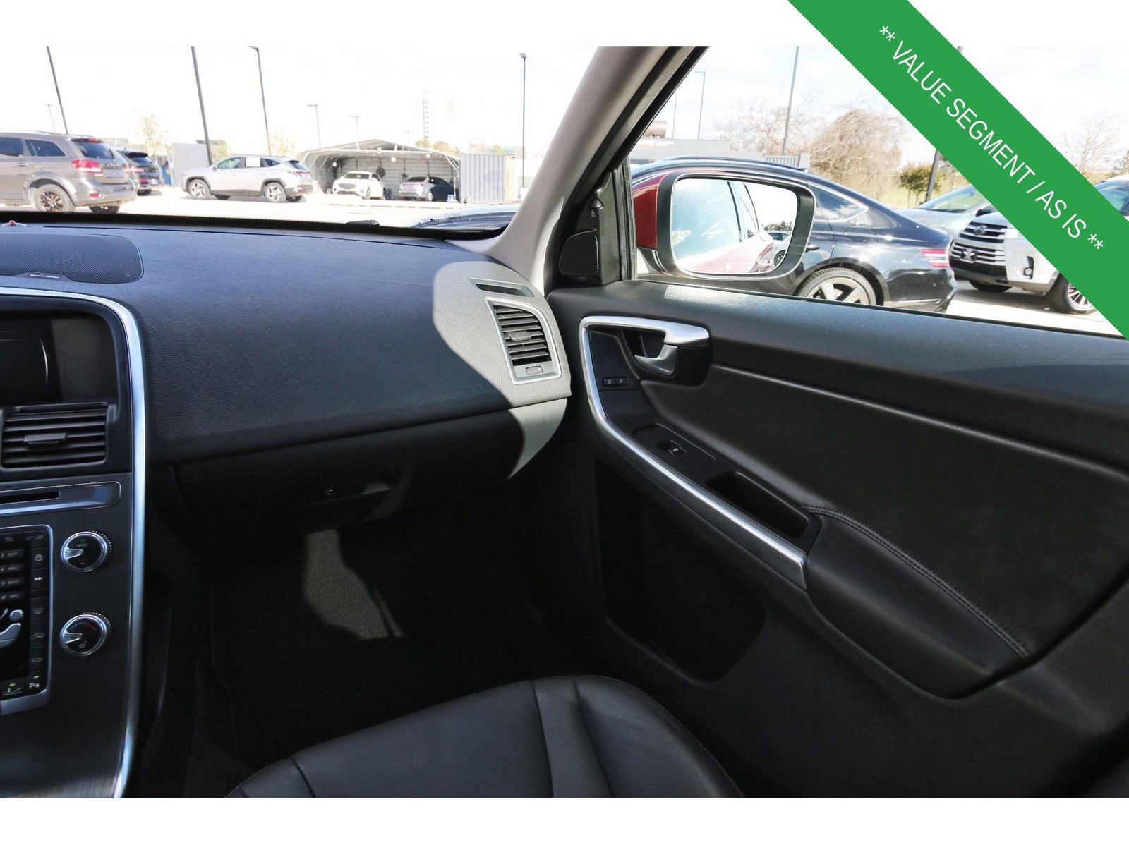 Used 2016 Volvo XC60 T5 Platinum image 13