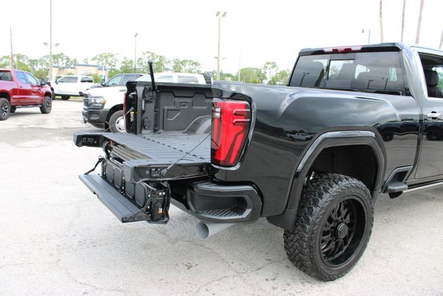 Used 2024 GMC Sierra 2500 Denali w/ Denali Reserve Package image 11