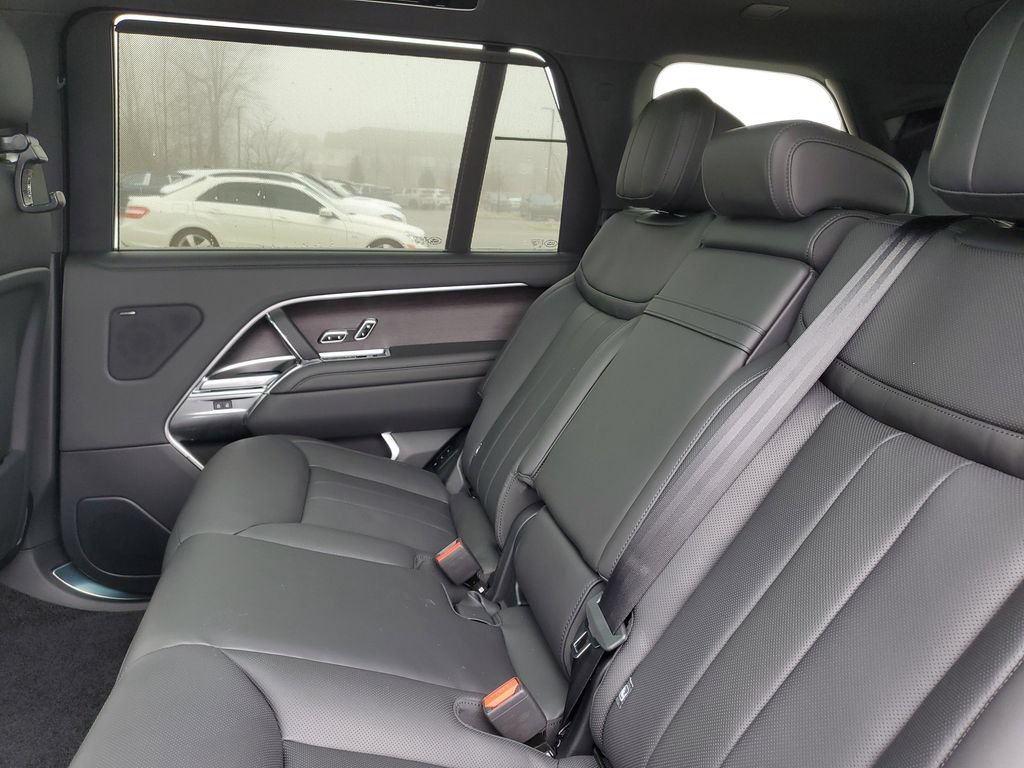 New 2026 Land Rover Range Rover Long Wheelbase SE AWD/4WD image 24
