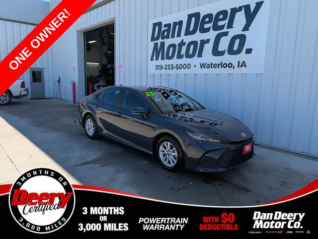 Used 2025 Toyota Camry LE FWD image 1