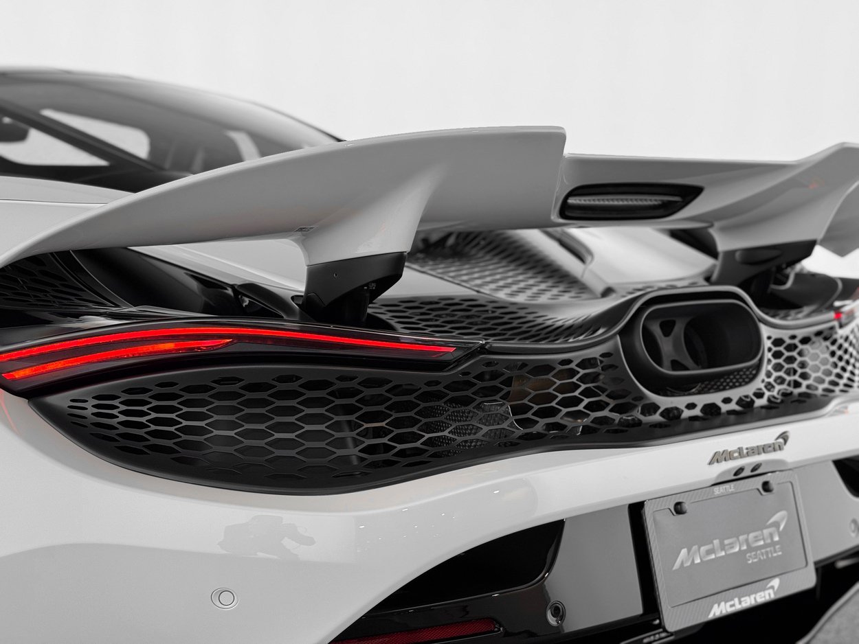 Used 2026 McLaren 750S RWD image 46
