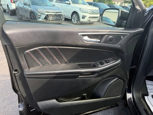 Used 2023 Ford Edge ST w/ Equipment Group 401A AWD/4WD image 18