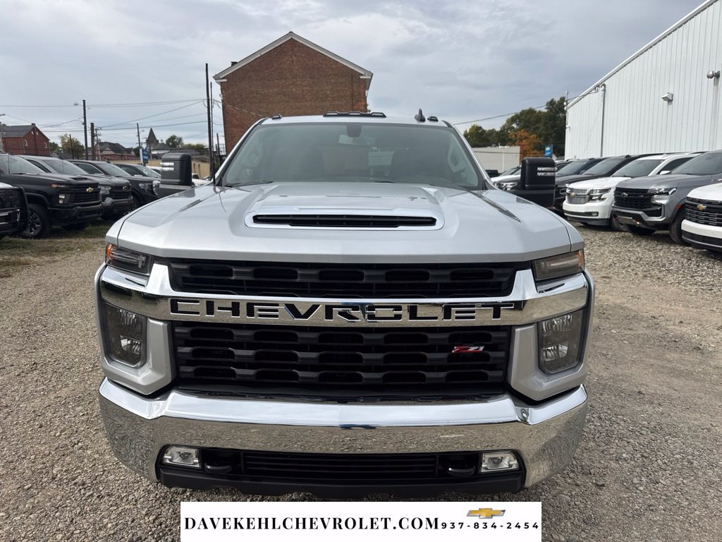 Used 2022 Chevrolet Silverado 3500 LT w/ Convenience Package AWD/4WD image 4