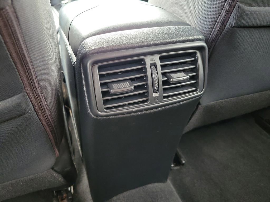 Certified 2020 Nissan Rogue SV FWD image 17