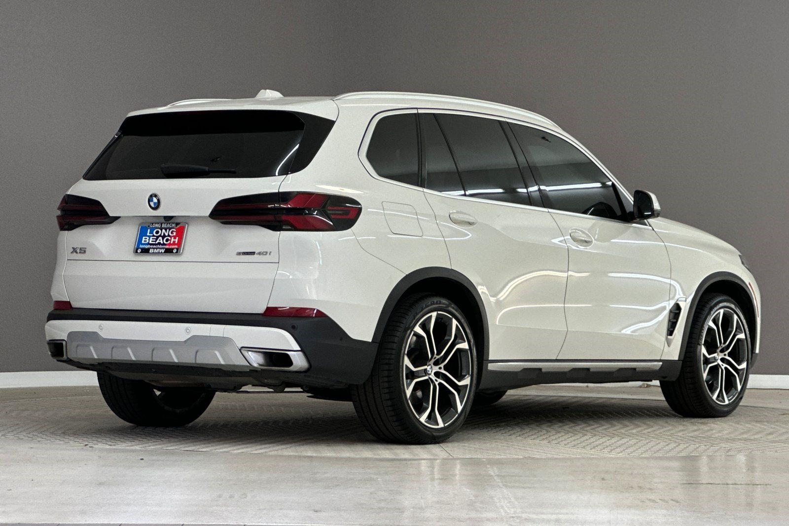 Certified 2024 BMW X5 sDrive40i w/ Parking Assistance Package RWD image 8