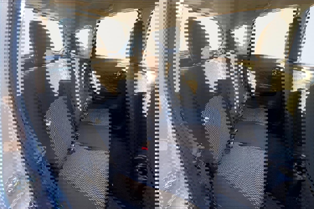 Used 2015 Nissan Versa Note SV w/ SV Convenience Package image 27