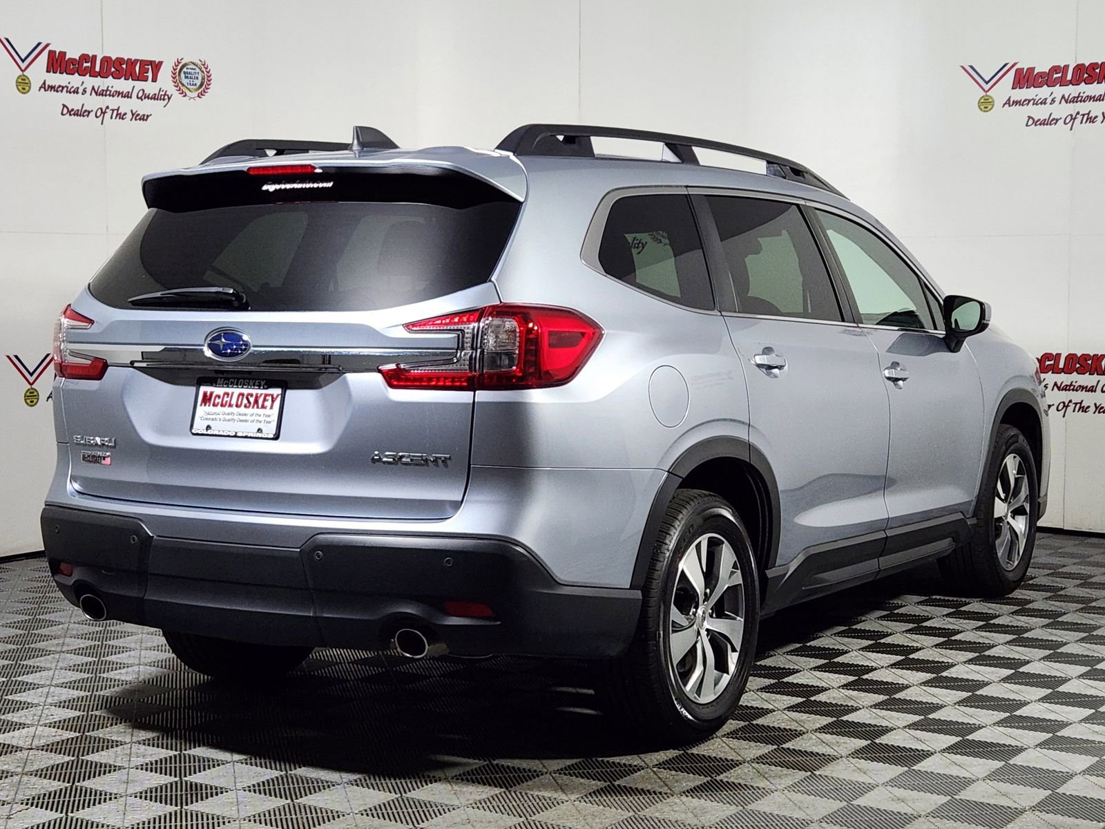Used 2024 Subaru Ascent Premium w/ Convenience Package image 8