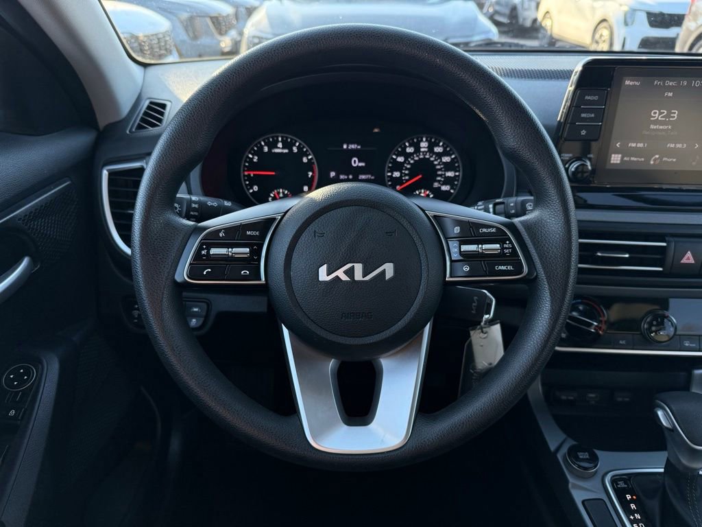 Certified 2023 Kia Seltos LX image 28