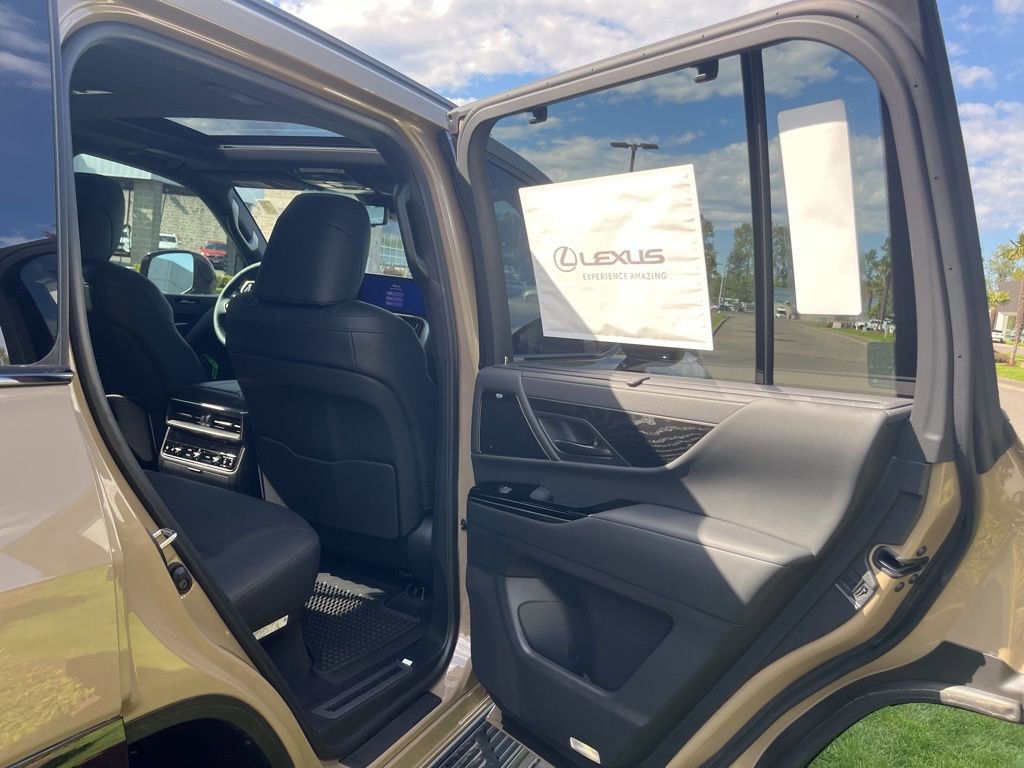New 2026 Lexus LX 700h Overtrail AWD/4WD image 17