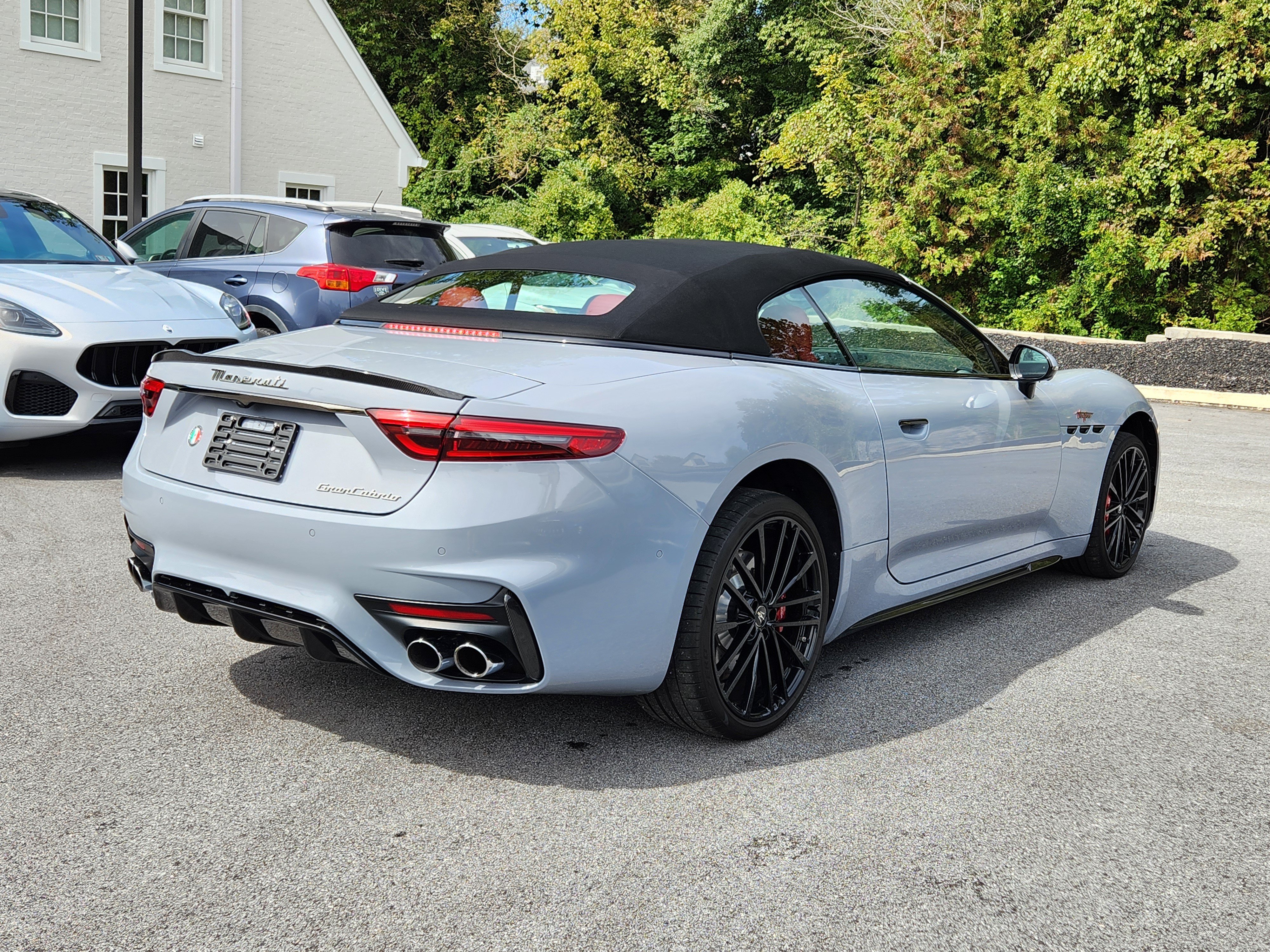 Used 2024 Maserati GranCabrio Trofeo AWD/4WD image 6