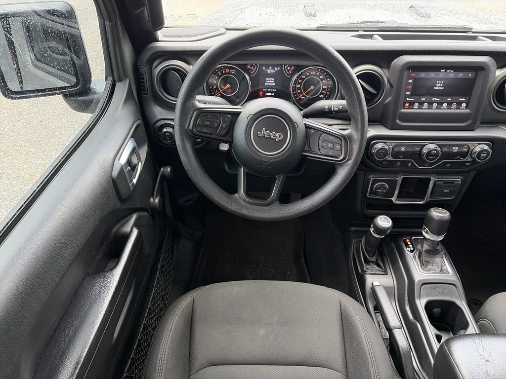 Used 2022 Jeep Gladiator Sport AWD/4WD image 14