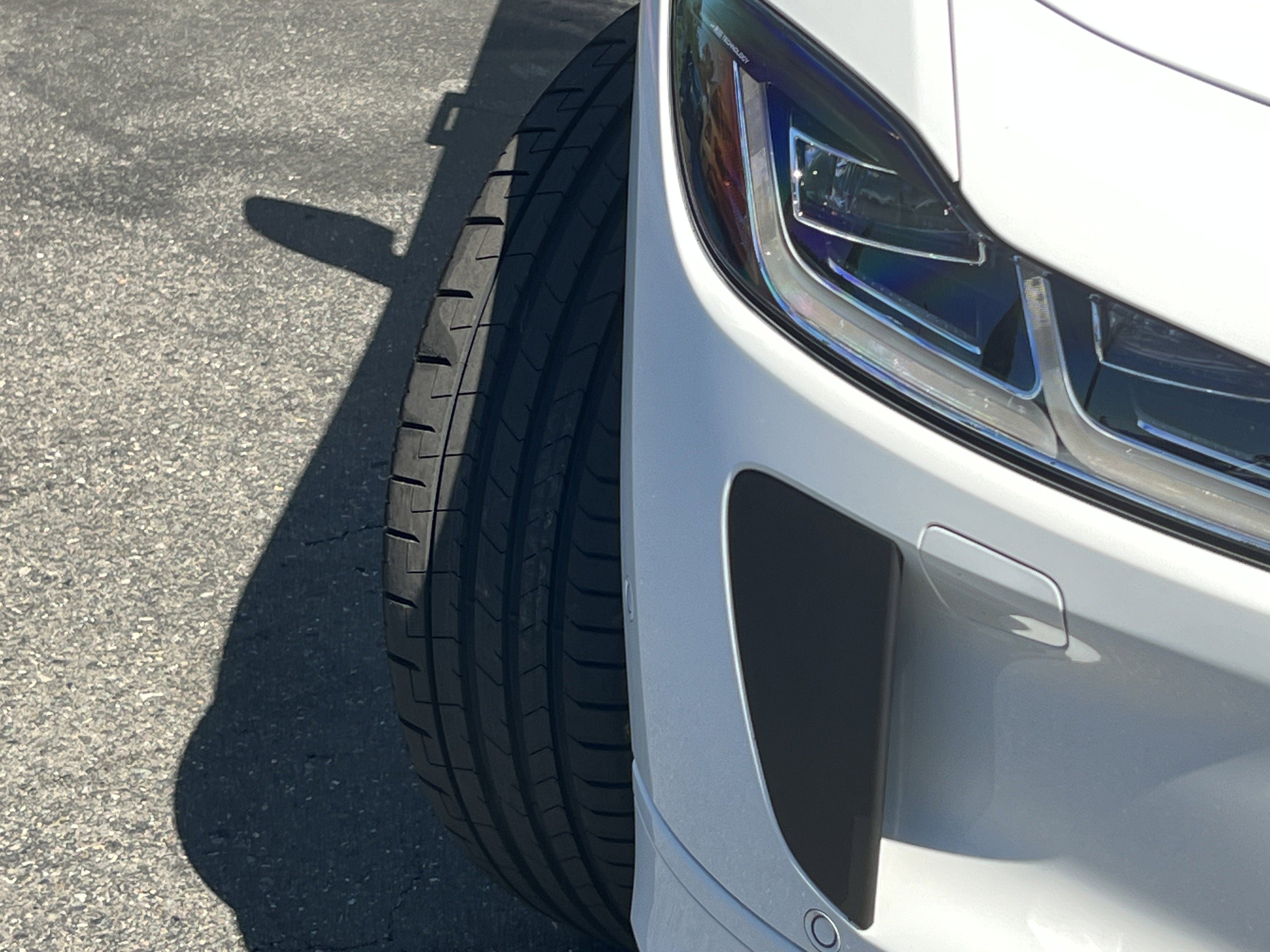 Certified 2024 Jaguar I-PACE R-Dynamic HSE image 3