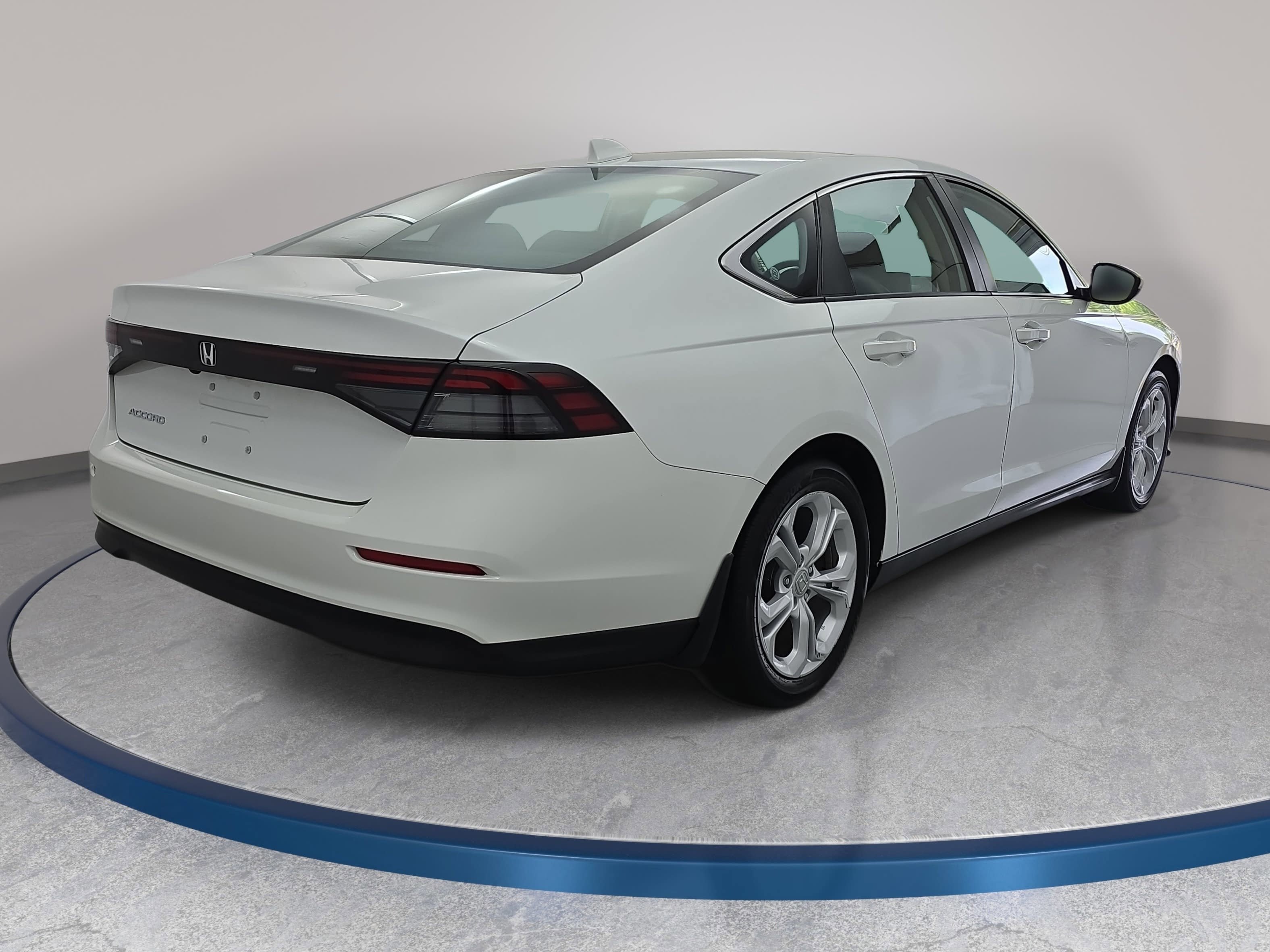 Certified 2023 Honda Accord LX image 5
