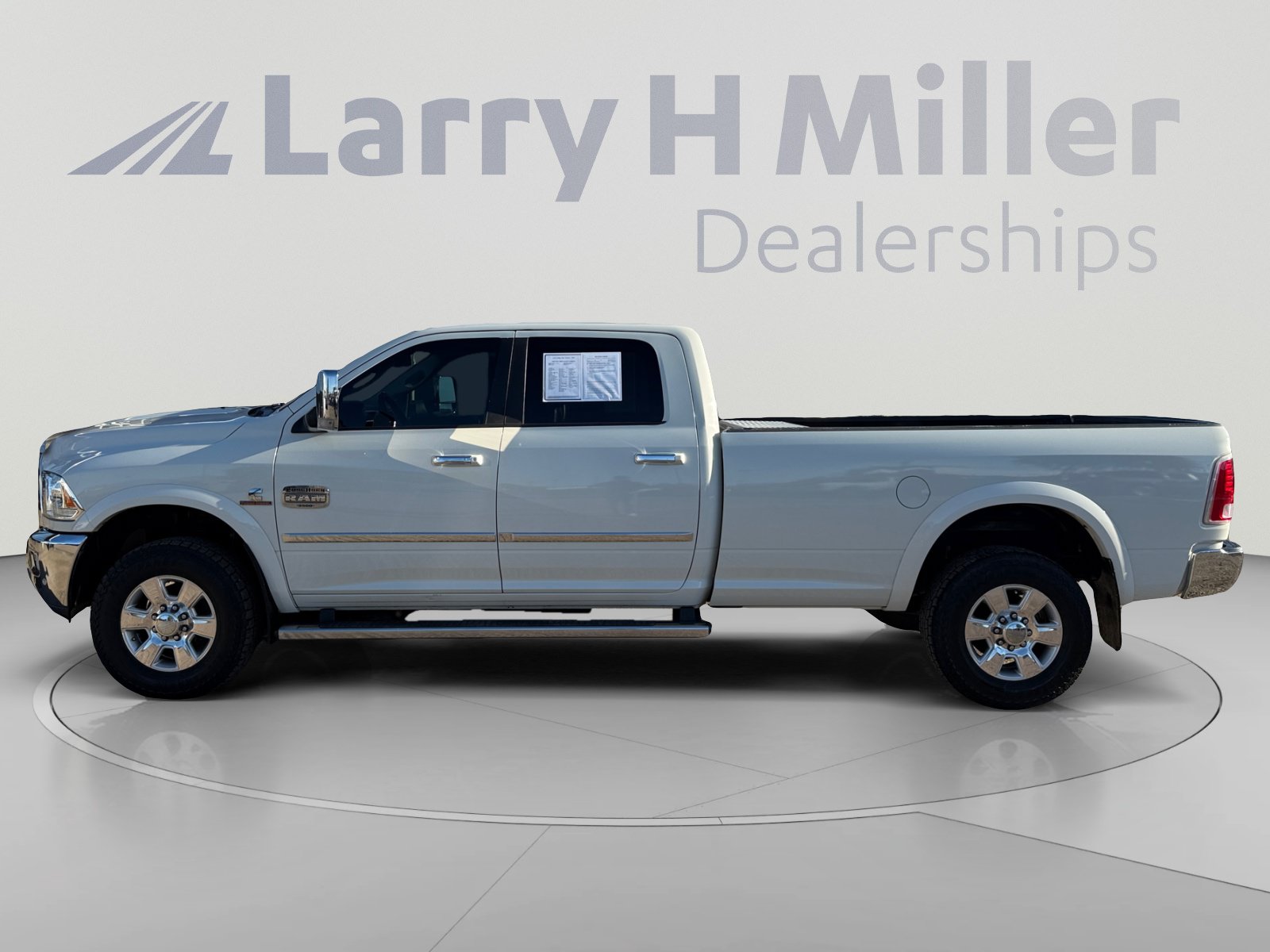 Used 2016 RAM 3500 Laramie Longhorn AWD/4WD image 2