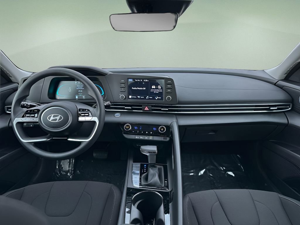 New 2025 Hyundai Elantra Blue image 11