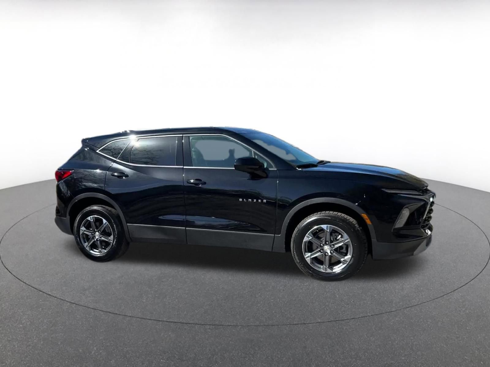 Used 2025 Chevrolet Blazer LT video 2