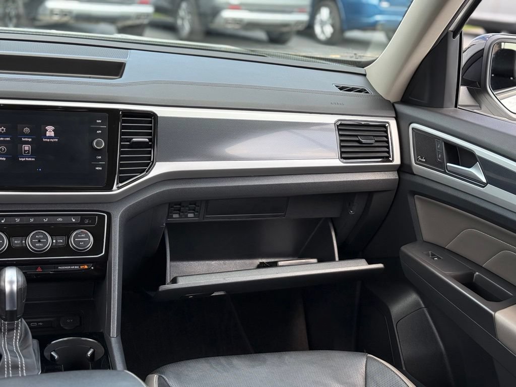Used 2023 Volkswagen Atlas SEL R-Line AWD/4WD image 29