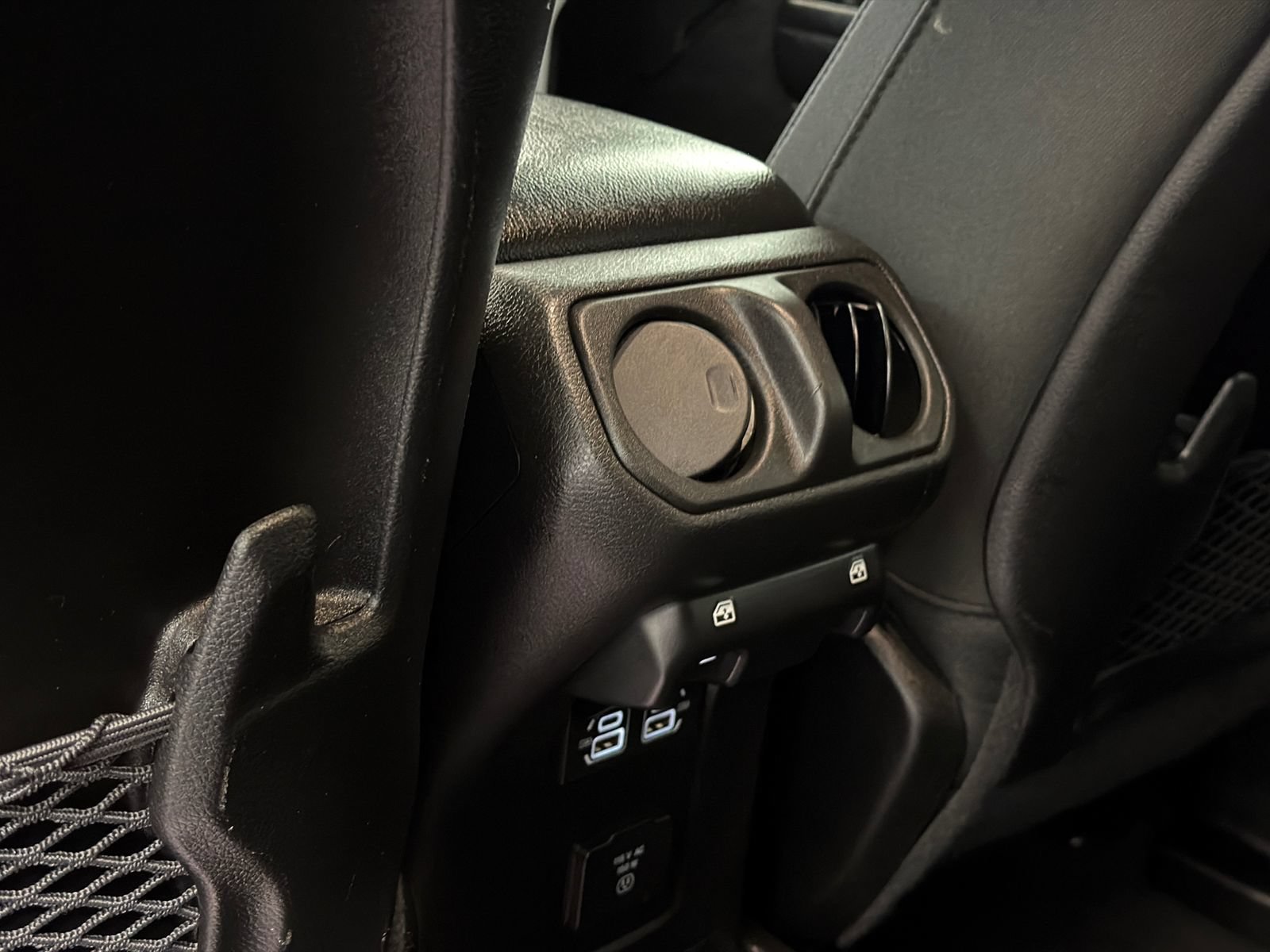 Used 2024 Jeep Wrangler Unlimited Rubicon 4xe AWD/4WD image 19