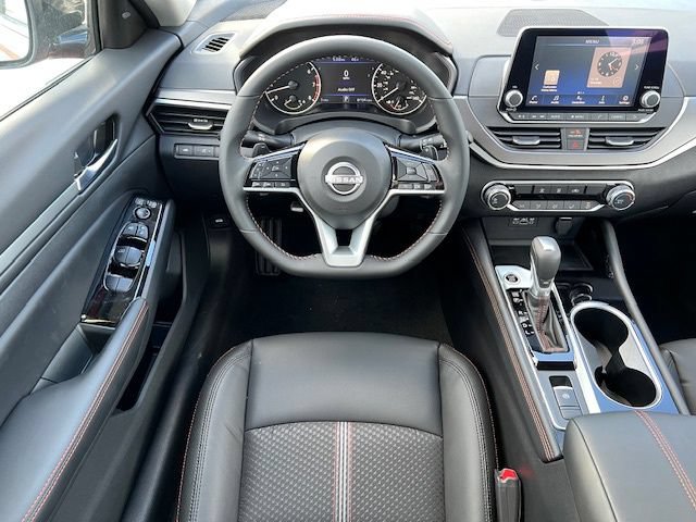 New 2025 Nissan Altima 2.5 SR AWD/4WD image 21