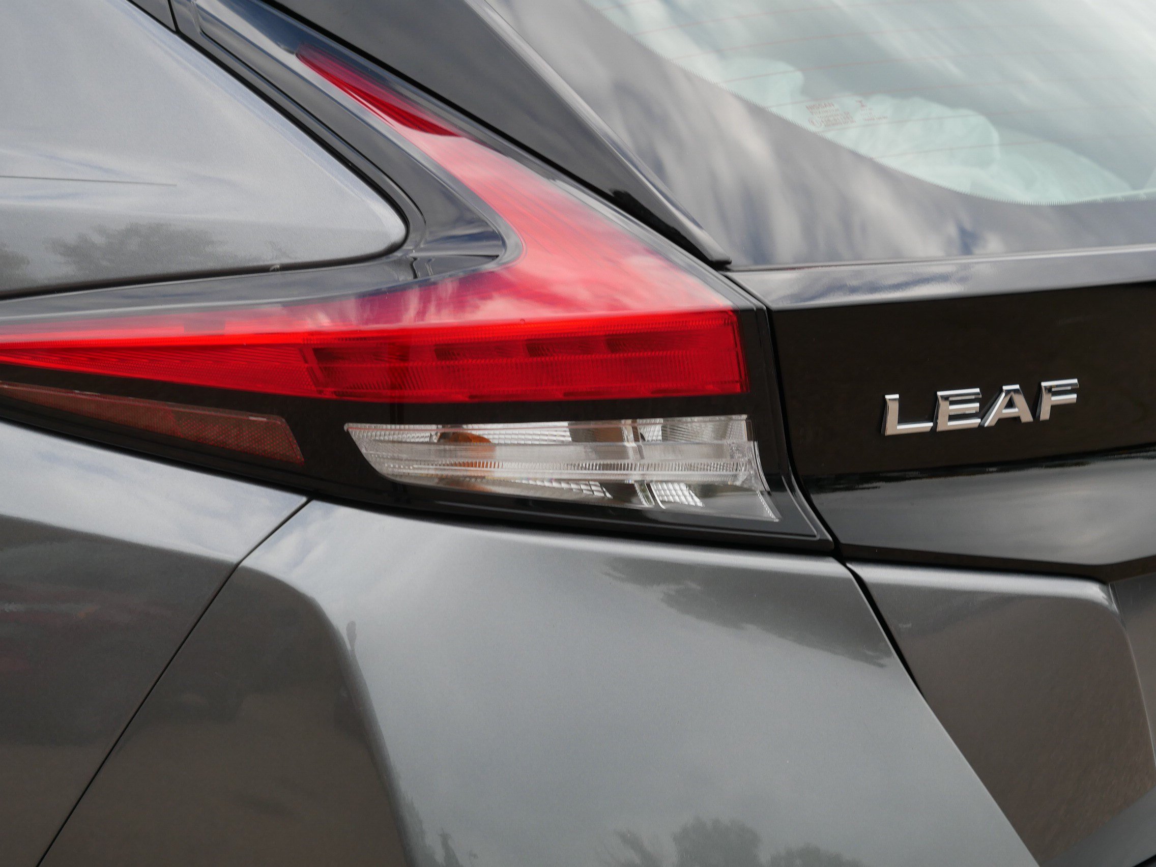 Certified 2021 Nissan Leaf SV FWD image 17
