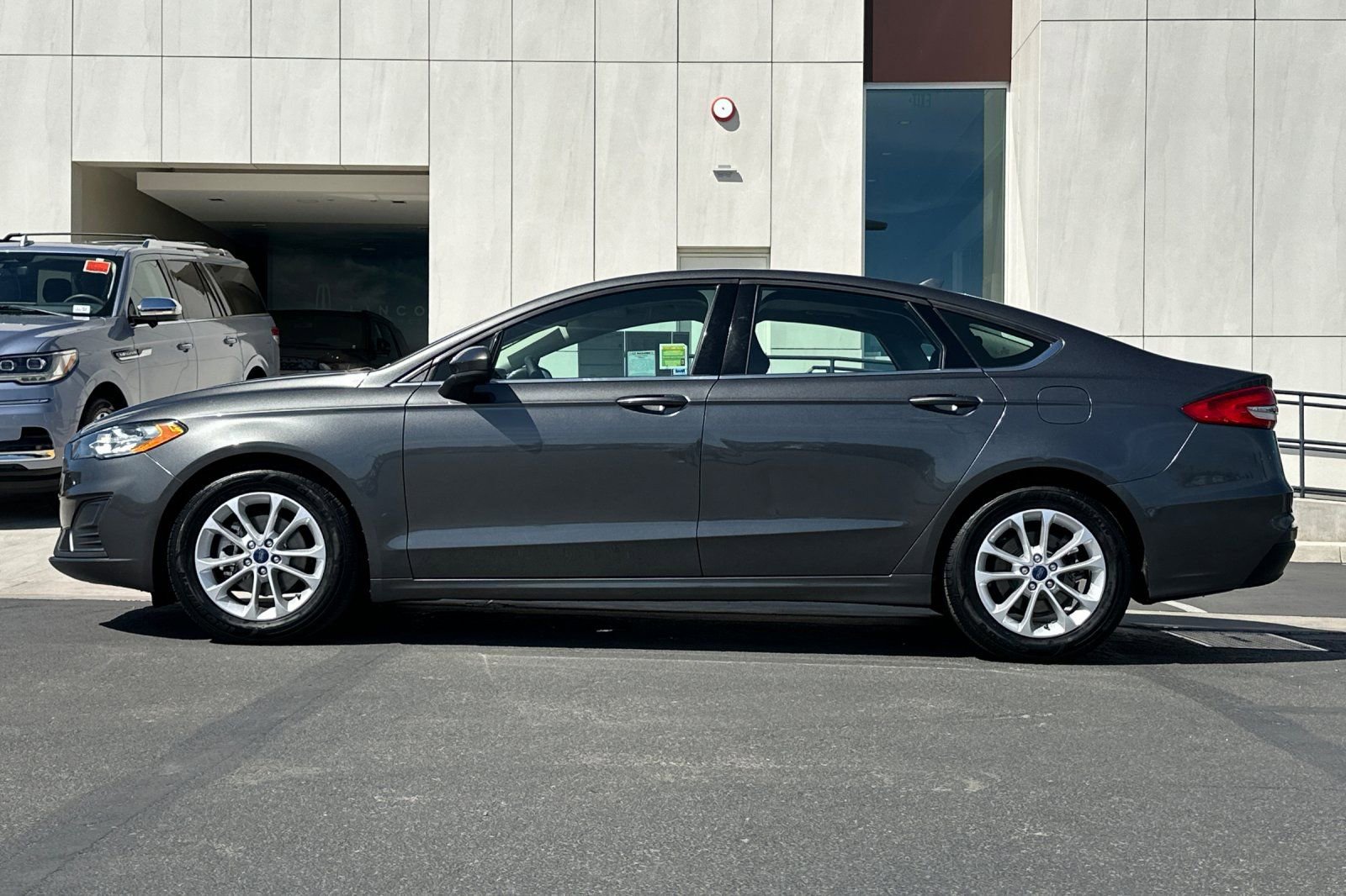 Certified 2020 Ford Fusion SE FWD image 6