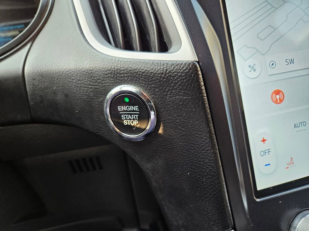 Used 2022 Ford Edge SEL image 7