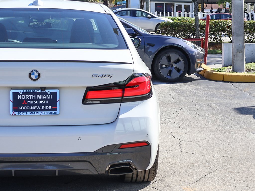 Used 2023 BMW 540i w/ M Sport Package image 18
