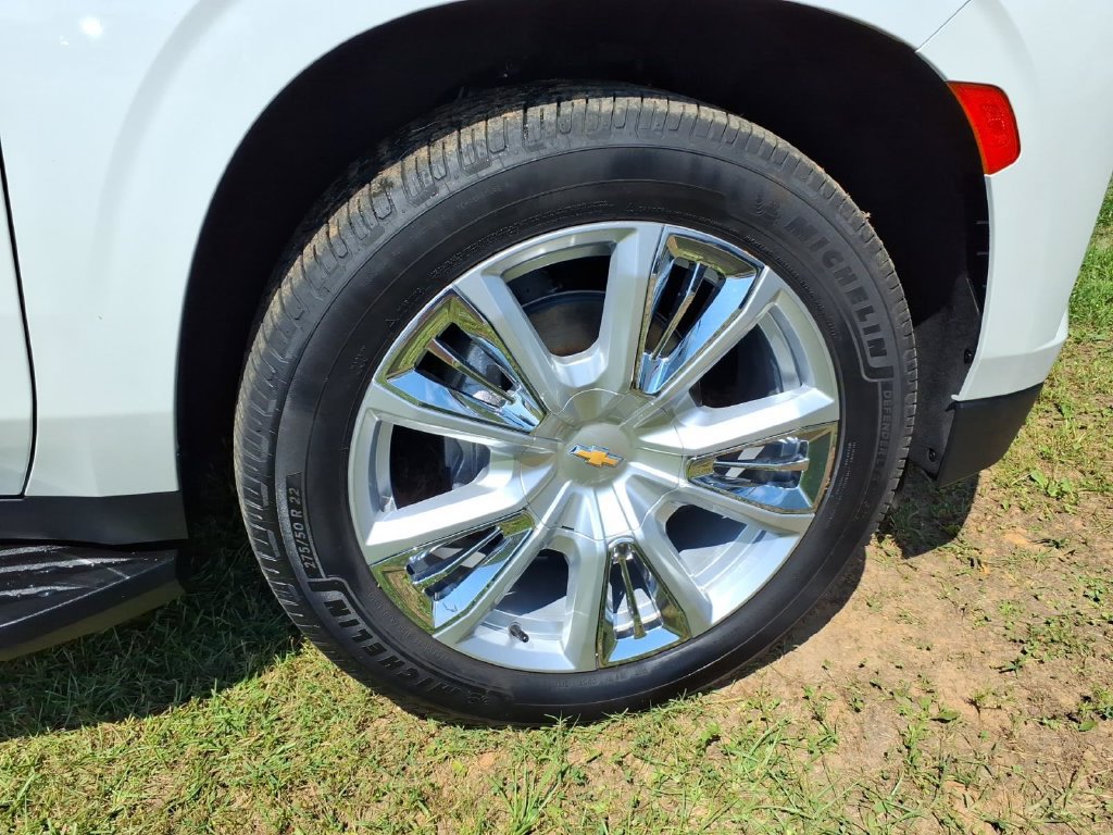 Used 2023 Chevrolet Tahoe High Country AWD/4WD image 9
