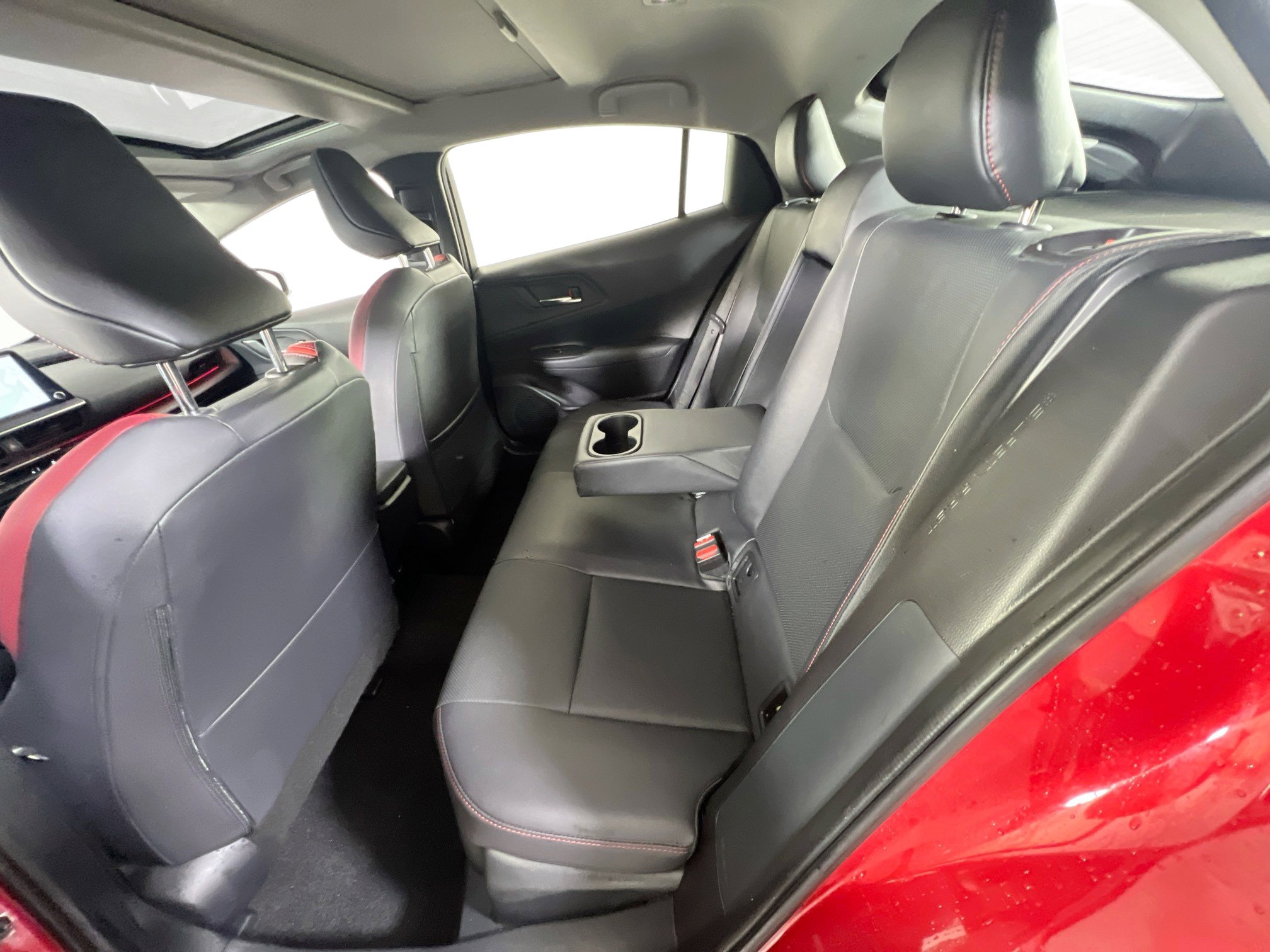 Used 2025 Toyota Prius Plug-In Hybrid image 25