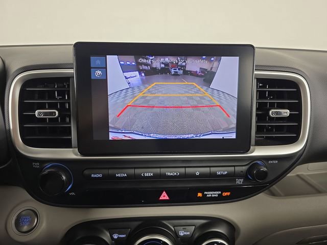 Used 2025 Hyundai Venue SEL image 23