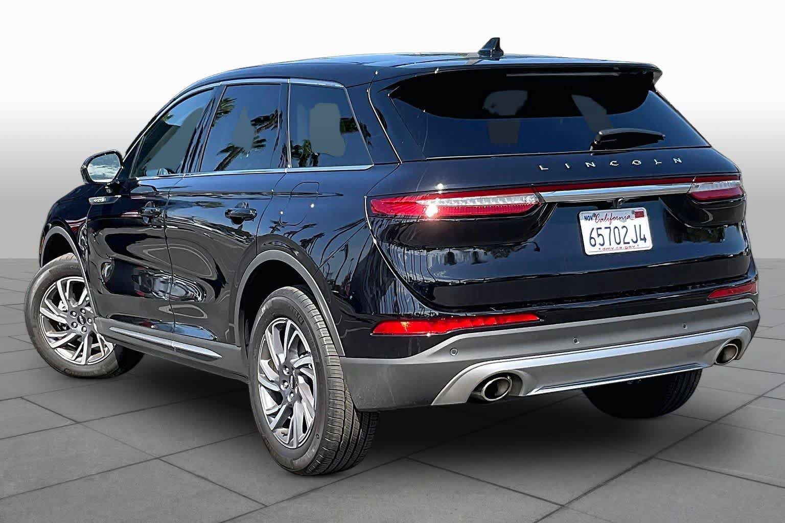 Used 2025 Lincoln Corsair FWD image 10