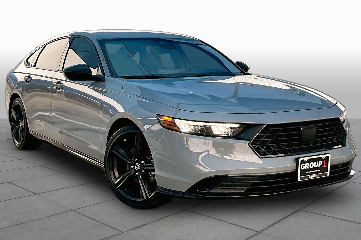 Used 2025 Honda Accord Sport image 2