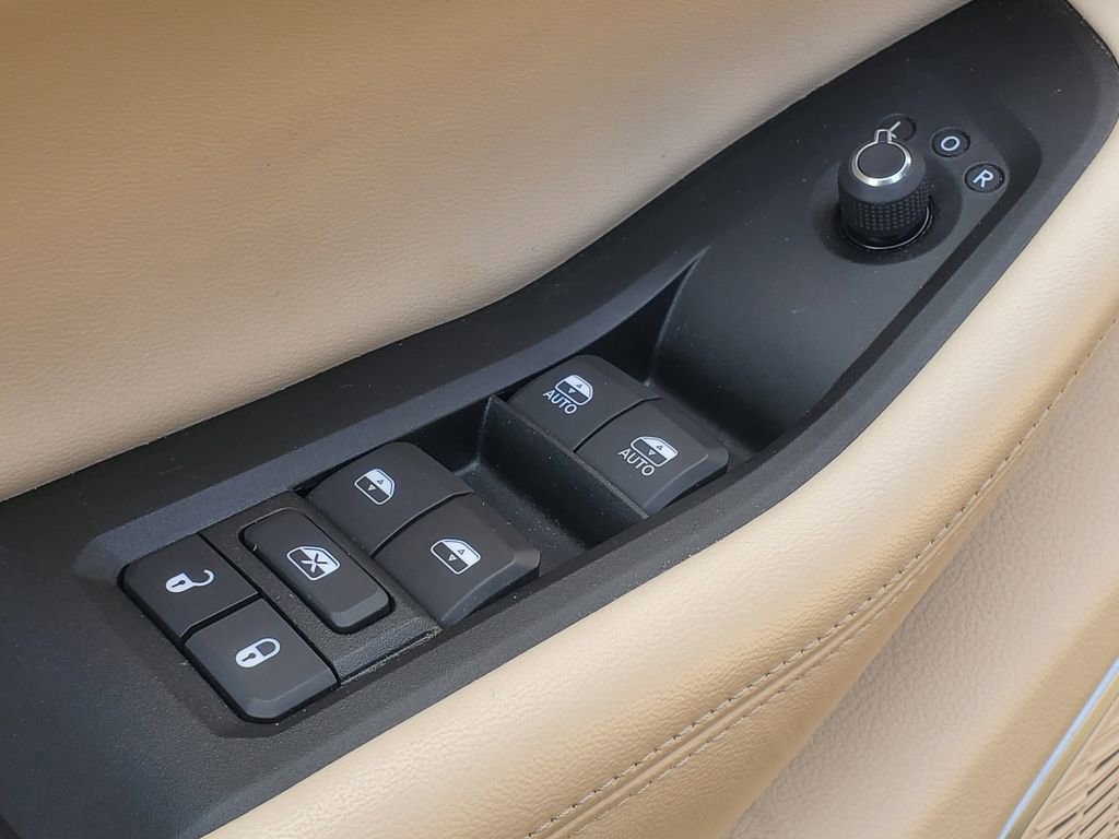 Used 2024 Jeep Grand Cherokee Limited image 14