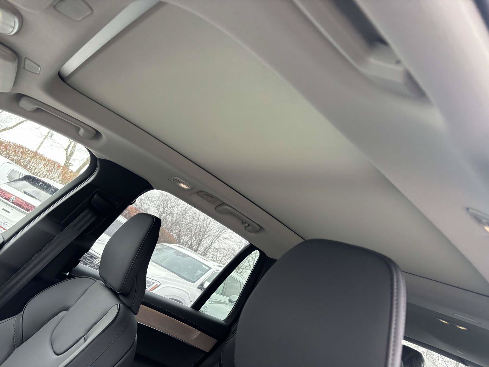 Certified 2026 Volvo XC90 B6 Plus w/ Protection Package Premier AWD/4WD image 25