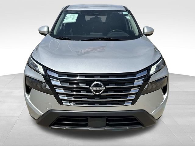 Used 2025 Nissan Rogue SV AWD/4WD image 2